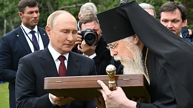 Putin'e Alaska dönüşünde Rusya sınırlarına kadar ABD savaş uçakları eşlik etti