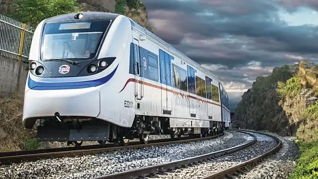 Raylarda 70 derece ölçüldü: Seferler durdurulabilir!