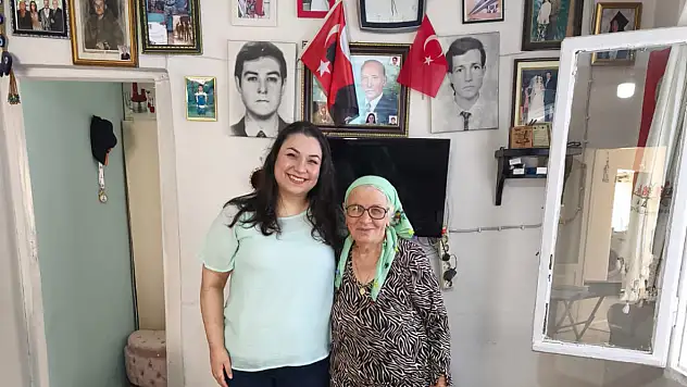 Şehit annesine büyük jest: 83 yaşında okuma yazma öğreniyor!