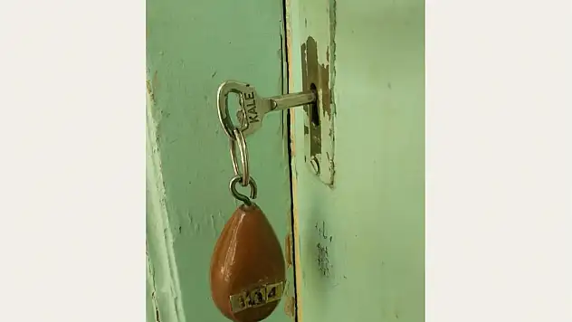 'Şükran Oteli' fotoğraf sergisi İzmir'de açıldı