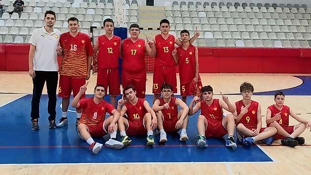 Tire Belediyespor U-16 Basketbol Takımı'ndan tarihi galibiyet: 111-24