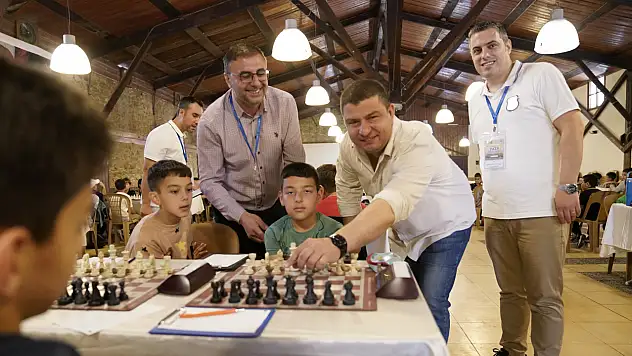 Tire'de Satrançla Yaza Merhaba! Dünya Süt Günü Turnuvayla Kutlandı