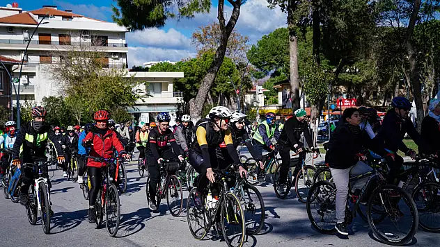 Tire Kestane Buluşması, coşku içinde geçti