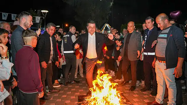 Torbalı'da gece müzikle, sokaklar coşkuyla doldu