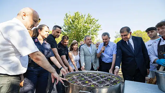 Başkan Tugay 'İzmir Mücadeleyi Bırakmaz'