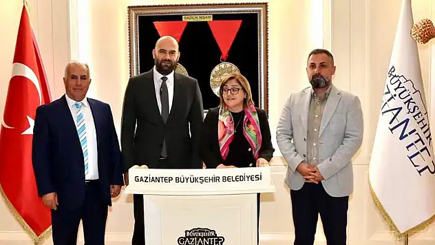 Türkiye'den satrançta çifte başarı