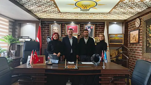 TV9 VE DOKUZDA9'DAN AK PARTİ KONAK İLÇE BAŞKANLIĞI'NA ZİYARET