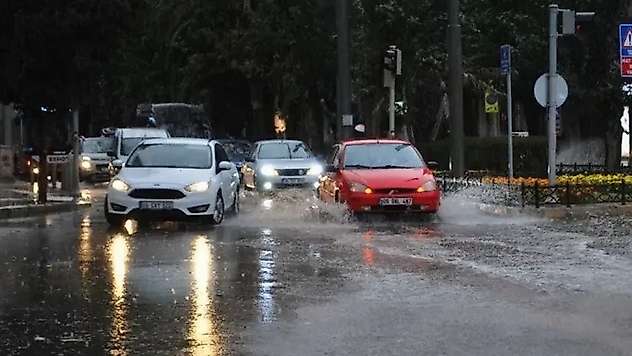 İzmir'de yeni haftada sağanak yağış bekleniyor