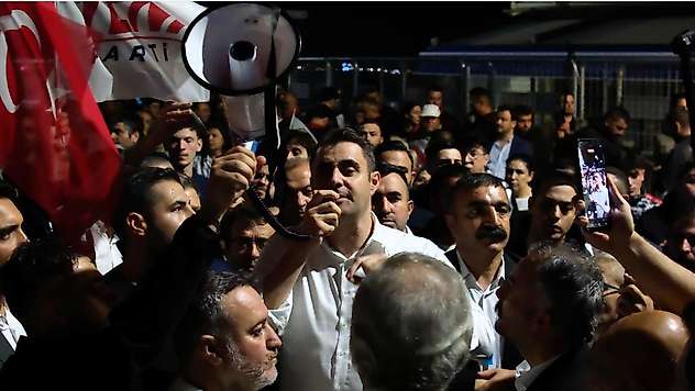 YENİ Parti'den Cemil Tugay'a tepki: İstifa edene kadar eylemler sürecek