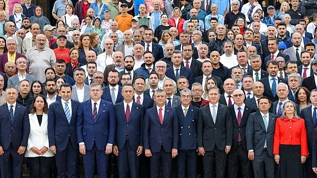 Yeni Parti'nin A takımı açıklandı
