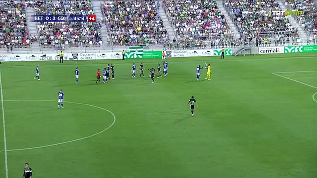 Yumruk yumruğa kavga! Real Betis-Como dostluk maçı yarım kaldı