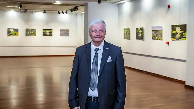 Esat Erçetingöz'ün 'Nilüfer Adası' sergisi sanatseverlerle buluştu