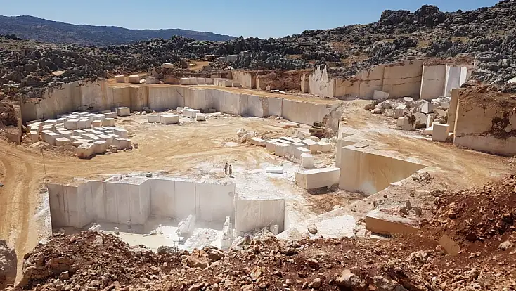 İzmir’de maden projesine karşı köylüler harekete geçti: İmza kampanyası başlatıldı!