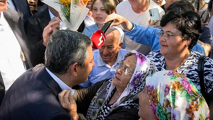 Özgür Özel'in İzmir mesaisi Bayındır'da başladı