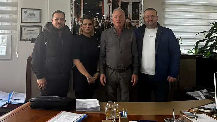 TV9 ve Küçük Menderes Gazetesi’nden Ödemiş Esnaf Kefalet Kooperatifi Başkanı Turgut Usluca’ya ziyaret