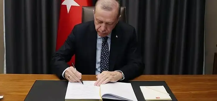 Adalet'te üst düzey görev değişimi, 5 üniversiteye yeni rektör