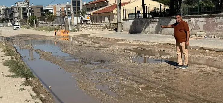 Bergama'da Özgürlük Caddesi tartışması büyüyor: AK Parti'li Güzel'den Büyükşehir'e sert eleştiri