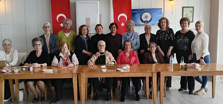 Emekli kadın polisler 10 Nisan'da bir araya geldi