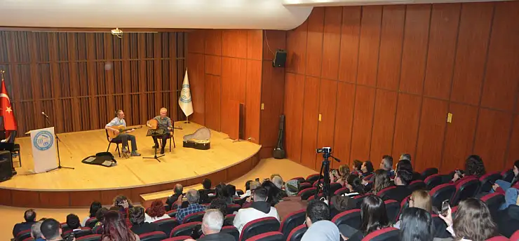 EÜ Konservatuarında Flamenko gitar dinletisi sanatseverlerle buluştu