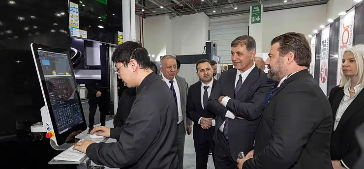 Fuar İzmir'de eş zamanlı üç fuar: Optik, Mobilya ve Endüstri Sektörleri buluştu