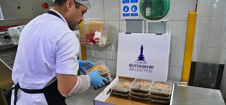 İzmir'de Belediye Aşevleri ve Sıcak Yemek Desteği Rehberi