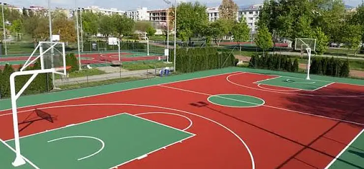 İzmir'de Belediye spor sahaları ve spor alanları rehberi