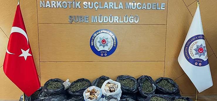 İzmir merkezli u*uşturucu operasyonunda 12 şüpheli gözaltına alındı