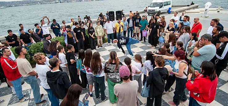 Karşıyaka'da 19 Mayıs maratonu başladı