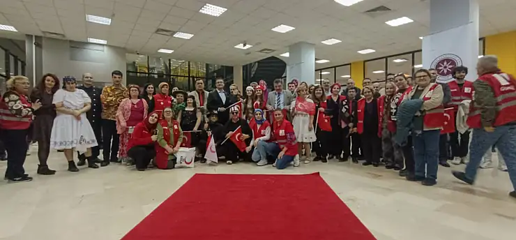 Kızılay'dan üniversite öğrencilerine sıcak buluşma