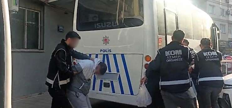 Konak'ta iş yeri ve araç kundaklamasına 4 tutuklama