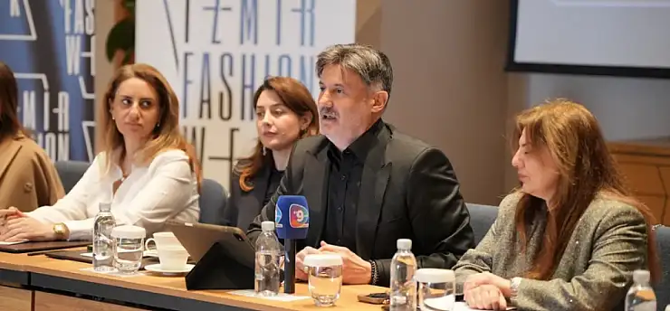 Savaşın gölgesinde moda: İzmir Fashion Week başlıyor...