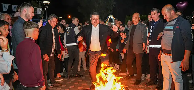 Torbalı'da gece müzikle, sokaklar coşkuyla doldu