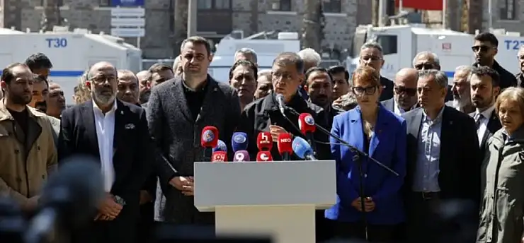 Tugay'dan Meslek Fabrikası önünde sert çıkış: 'İzmirliler sesini yükseltmeli'