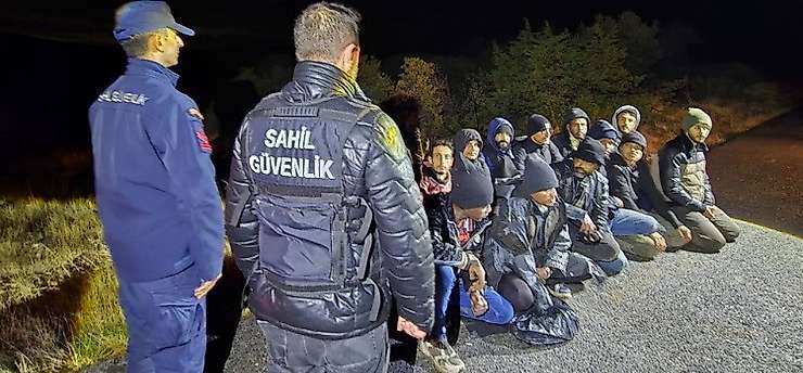 Urla'da 50 düzensiz göçmen yakalandı