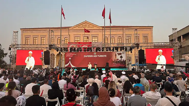 15 Temmuz Demokrasi ve Millî Birlik Günü'nün 9. Yılında İzmir'de Anma Programı Düzenlendi