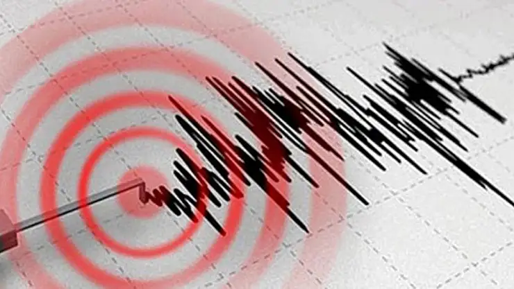 Balıkesir'de 4.2 büyüklüğünde deprem, İzmir'de de hissedildi