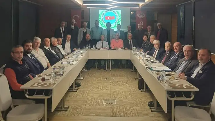 Balkan Rumeli Türkleri Konfederasyonu Eskişehir'de yönetim kurulu toplantısını gerçekleştirdi