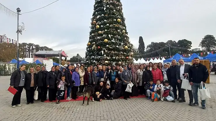 Başkan Tugay, Beydağlı kadınları İzmir'de ağırladı