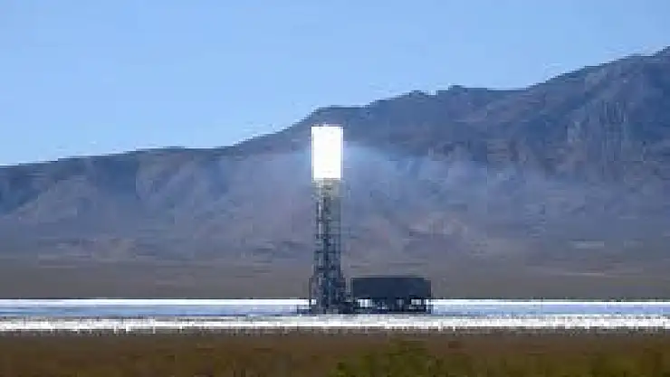 Bilim insanlarından çığır açan buluş: Güneş ışığıyla karbon nötr yakıt üretimi mümkün olabilir