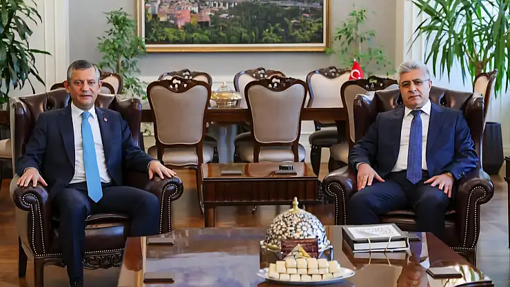 CHP Lideri Özgür Özel'den Yargıtay'a Ziyaret