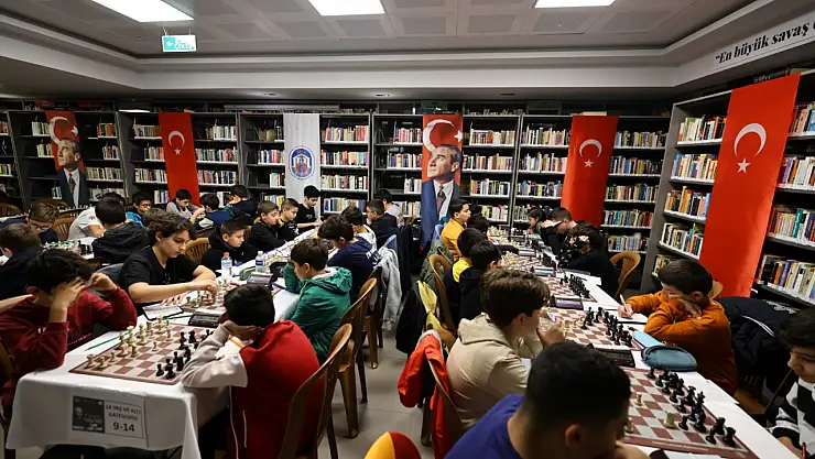 Efes Selçuk'ta 'Ataya Saygı' satranç turnuvası coşkusu başladı