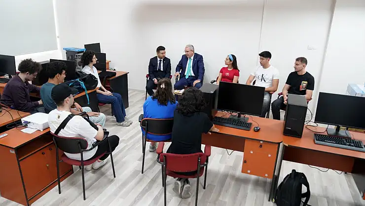 Ege Üniversitesi dijital savaşçılarını bekliyor