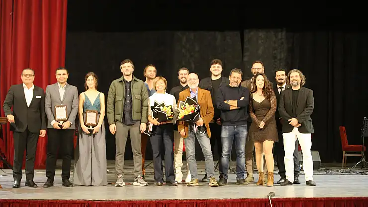 Elhamra'da 'İzmir Seni Seviyorum' senaryo yarışması ödülleri sahiplerini buldu