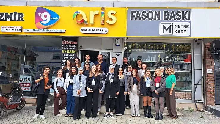 Genç iletişimcilerden kamu ve medyada uygulamalı eğitim turu
