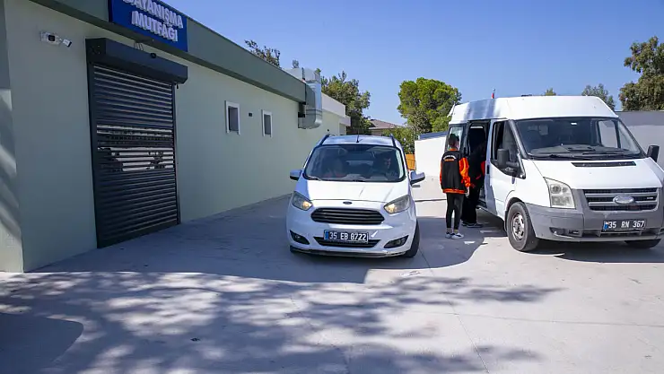 Güzelbahçe Belediyesi'nden örnek sosyal proje: 'Dayanışma Mutfağı' her gün sofraları ısıtıyor