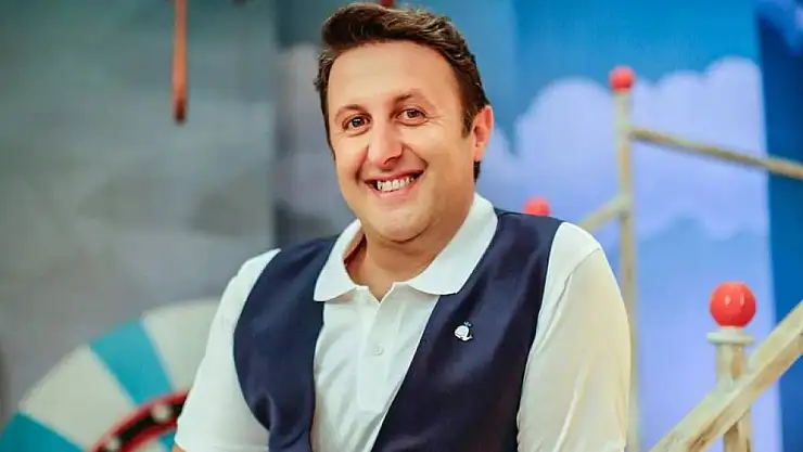 İlker Ayrık 'Gerçekler Acıdır' gösterisiyle Ayvalık'ta sahne alacak