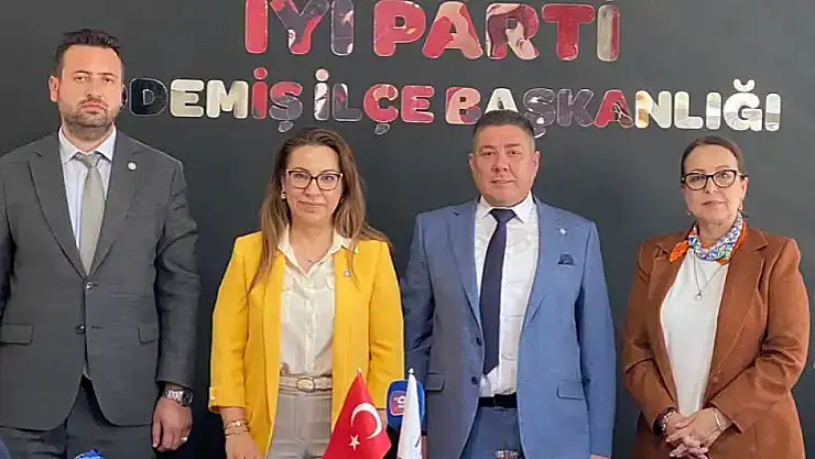İYİ Parti İzmir İl Başkanı Ülkü Doğan Ödemiş'te