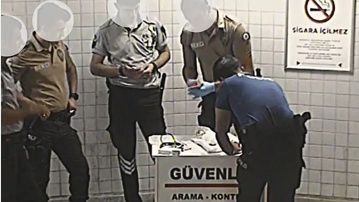 İZBAN'da unutulan çantadan 40 Bin TL çıktı