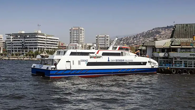 İZDENİZ, Ege Adaları'na yaz seferlerini sürdürüyor