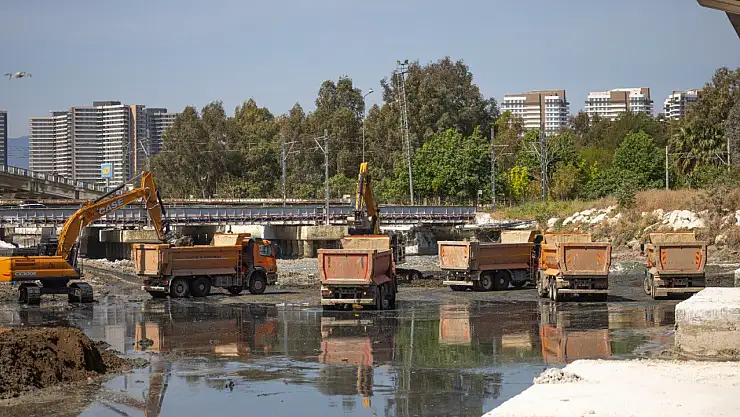 İZSU'dan Meles ve Manda Derelerinde Temizlik Seferberliği